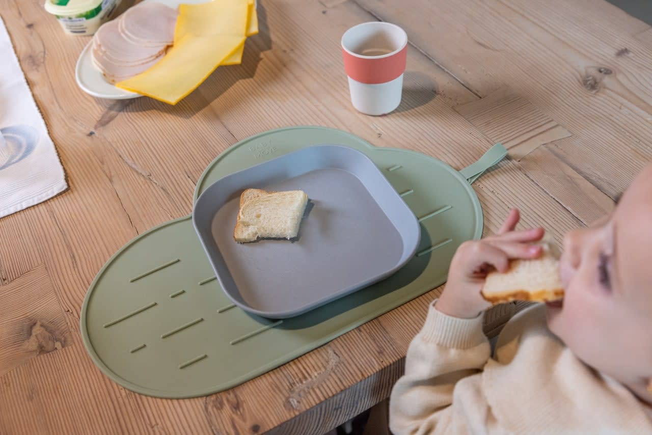 Baby on the Move - Yummy Clean Set - Afdruipmat en borstel - Aspen