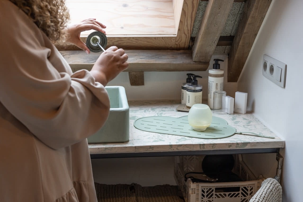 Baby on the Move - Yummy Clean Set - Afdruipmat en borstel - Aspen