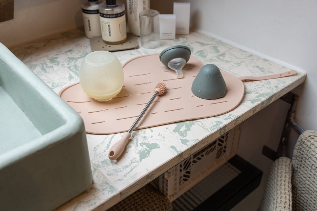 Baby on the Move - Yummy Clean Set - Afdruipmat en borstel - Blush