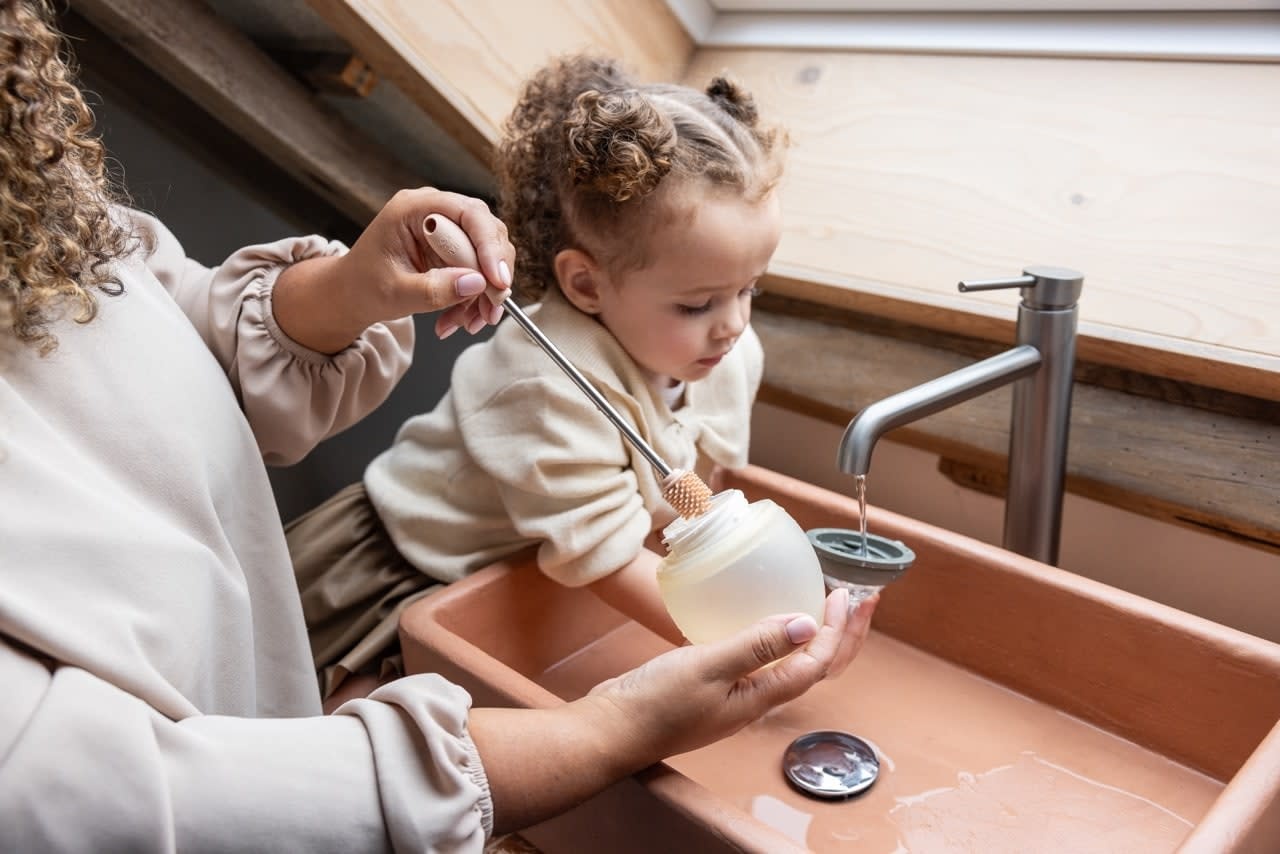 Baby on the Move - Yummy Clean Set - Afdruipmat en borstel - Blush