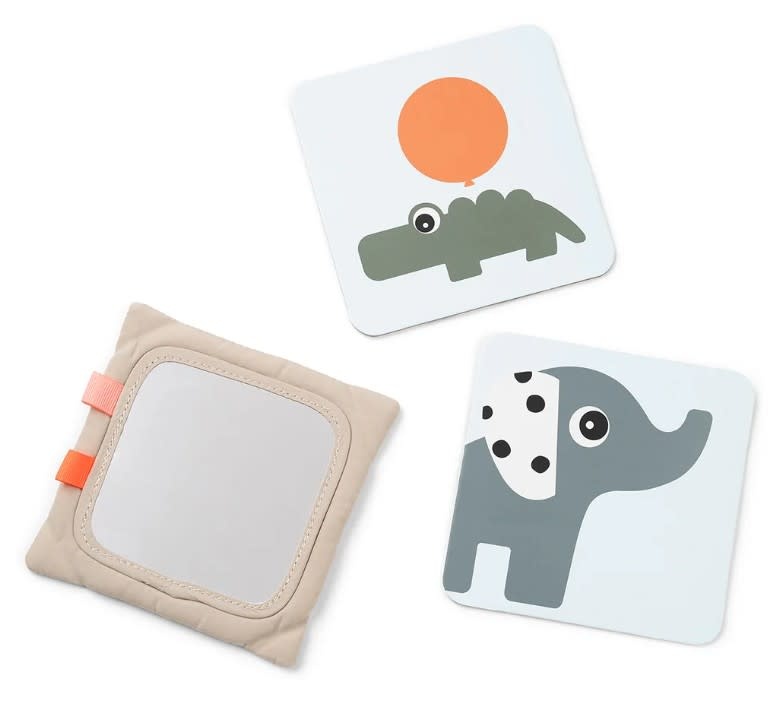 Done by Deer - Baby contrast card holder - Deer friends - Sand